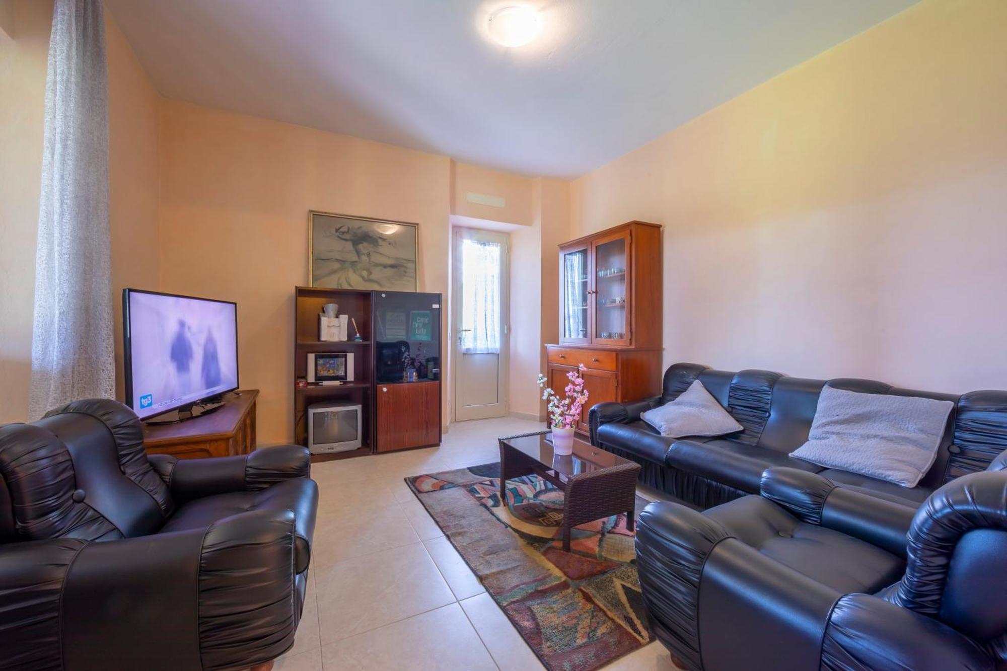 Villa Clara Few Km From The Sea - Happy Rentals بيتراسانتا المظهر الخارجي الصورة