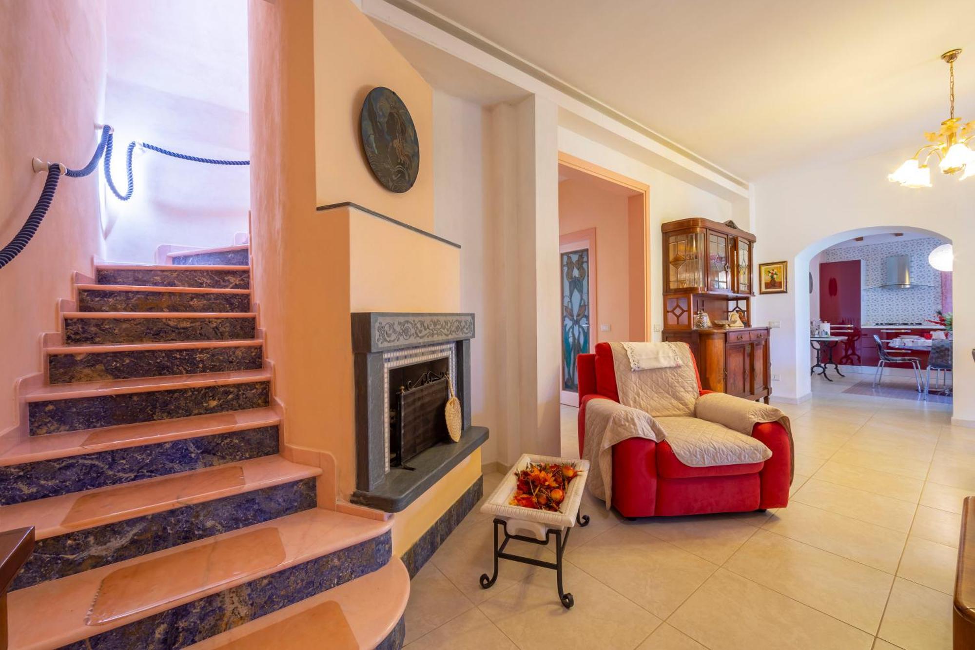 Villa Clara Few Km From The Sea - Happy Rentals بيتراسانتا المظهر الخارجي الصورة