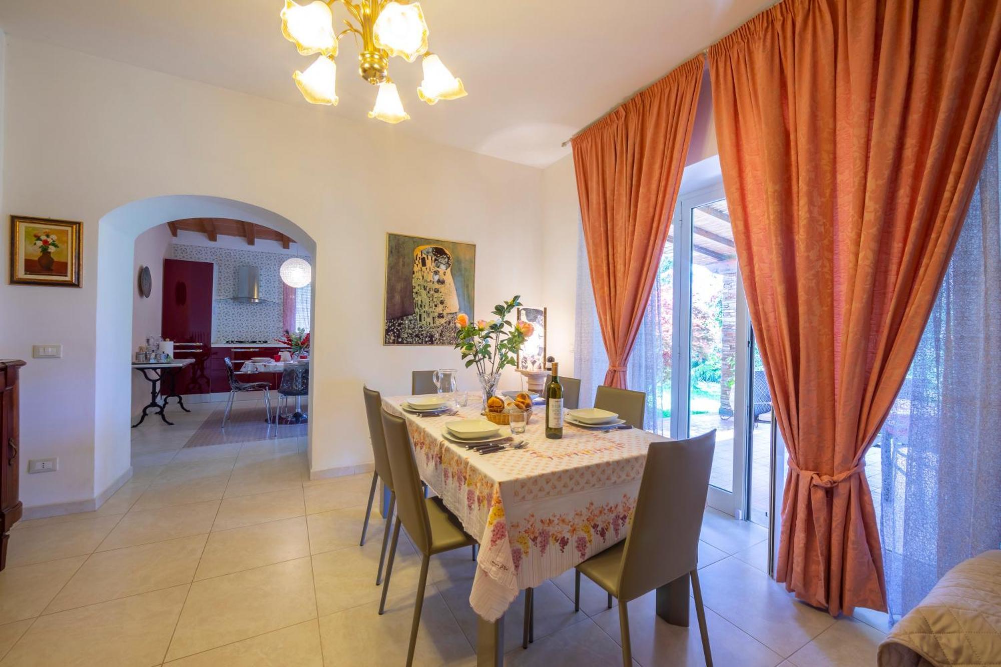 Villa Clara Few Km From The Sea - Happy Rentals بيتراسانتا المظهر الخارجي الصورة